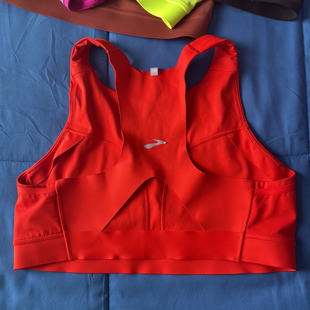 Lot of 6 Brooks Running 3 Pocket Sports Bra Sz 36DD/38DD! - Picture 9 of 13